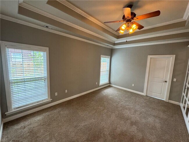 Building Photo - 407 Lyndal Ln