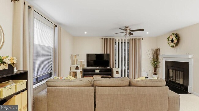 Building Photo - 13201 Chalet Pl