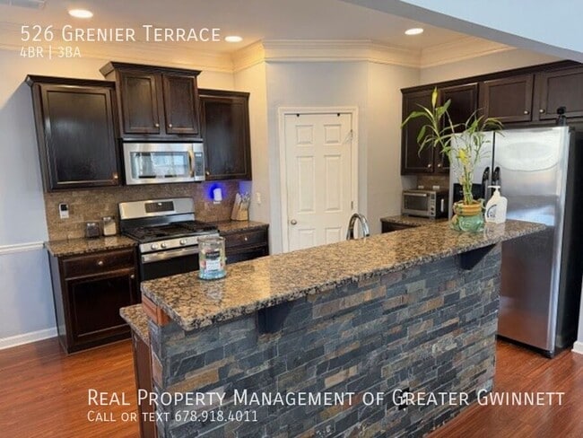 Building Photo - 526 Grenier Terrace NE