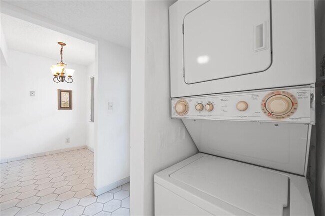 Building Photo - 8105 NW 61st St