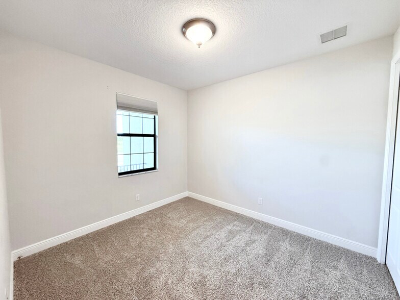 Building Photo - 7917 Dobre Wy