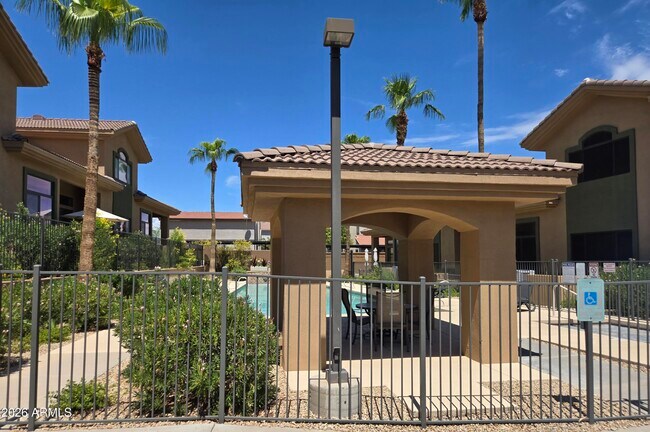 Building Photo - 16820 E La Montana Dr