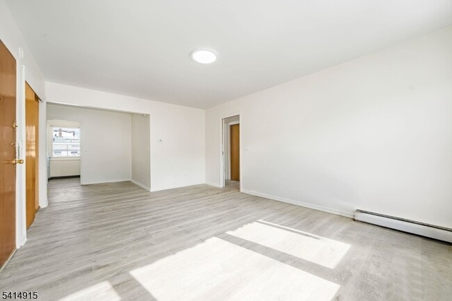 Building Photo - 207 Park Ave