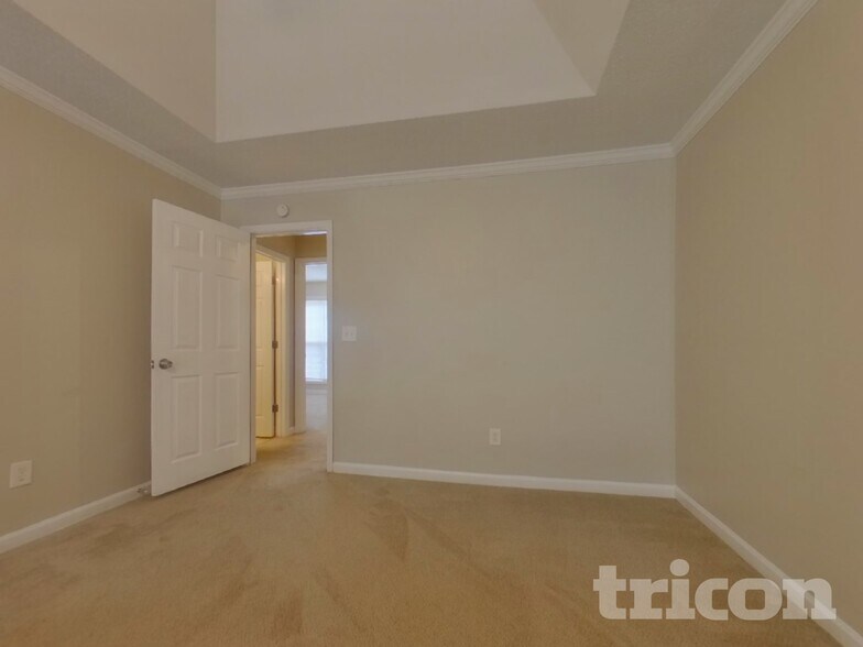 Building Photo - 1619 Spring Hill Ct