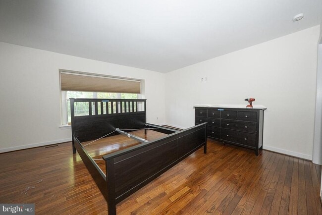 Building Photo - 205 Pennswood Rd