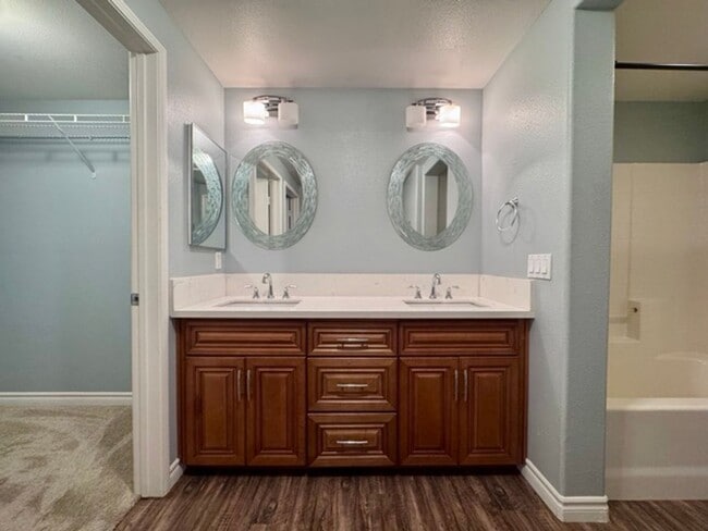 Building Photo - Upgraded 1BD/1BA Condo in Gated Temecula C...