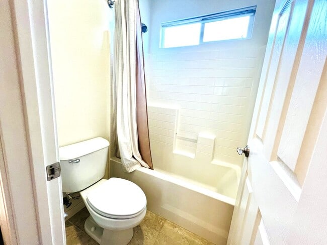 Building Photo - Beautiful 4 Bedroom, 2.5 Baths Single Family Home with 3 Car Tandem Parking Garage and Backyard w...