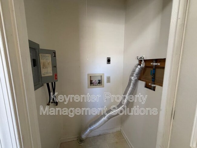 Building Photo - 700 Rife Rd