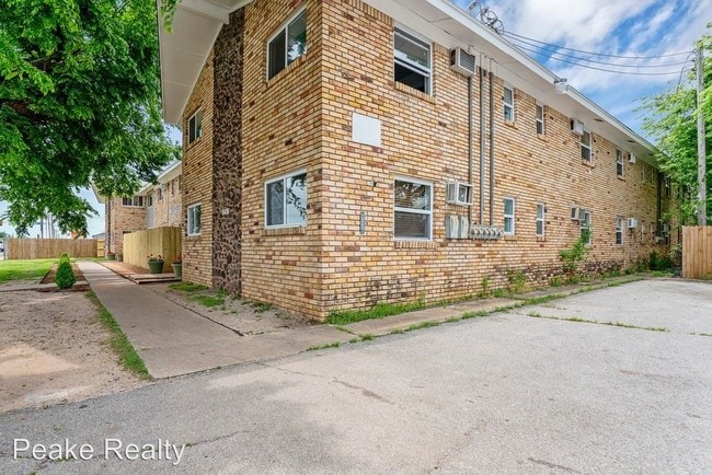 Building Photo - 508 SW 59th St
