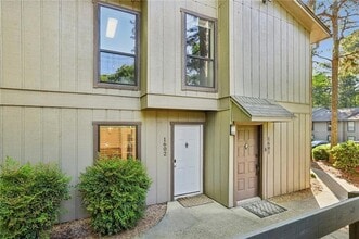 Building Photo - 1602 Cumberland Ct SE