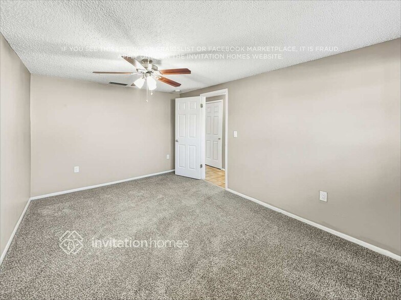 Building Photo - 12206 Meadowbrook Ln