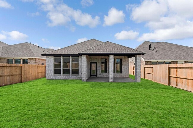 Building Photo - 8727 Arbor Trail Dr
