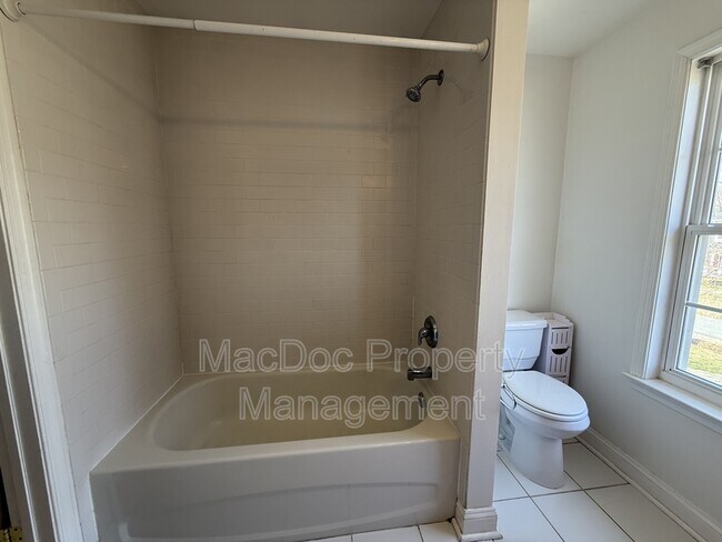 Building Photo - 238 5th St