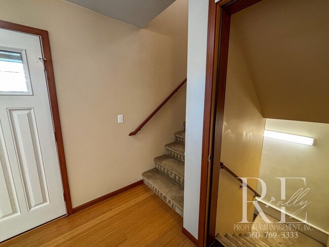 Building Photo - Spacious 3-Bedroom Home in Desirable Manet...