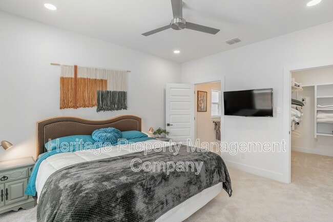 Building Photo - 719 Eleanor Ave