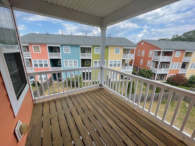 Building Photo - 9301 Sweetbay Ct