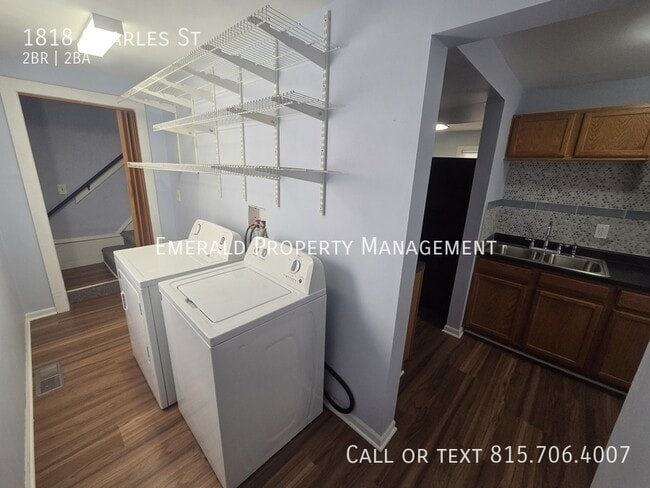 Building Photo - 1818 Charles St