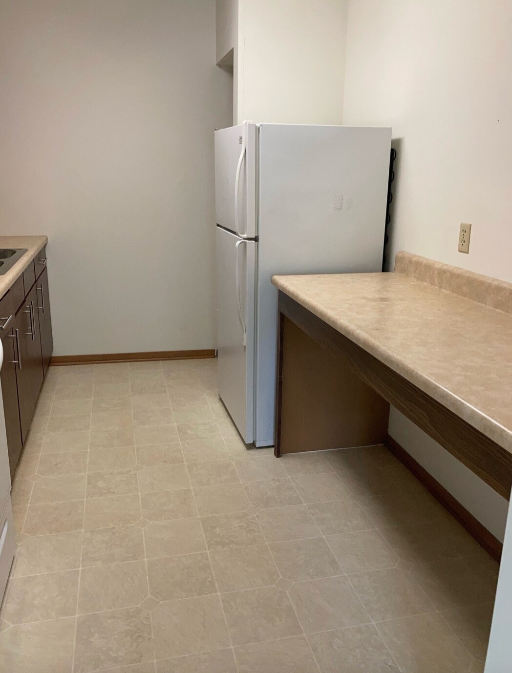 Building Photo - 440 3rd St SE