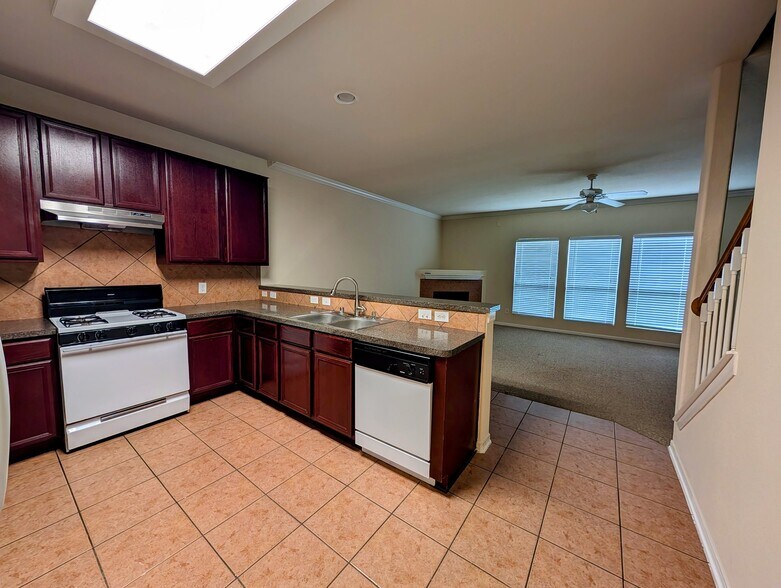 Building Photo - 2830 Youpon Lake Ct
