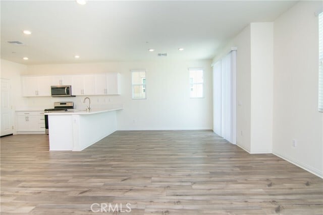 Building Photo - 1592 Redwoods Drive Pl