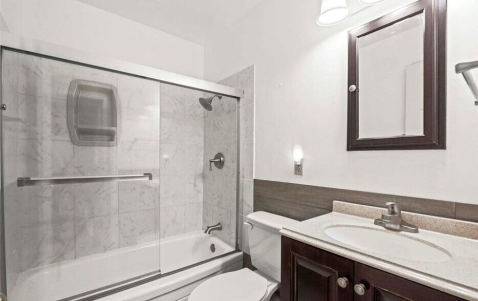 Building Photo - 2111 W 80th Ave