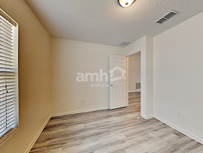 Building Photo - 11413 Riverstone Way