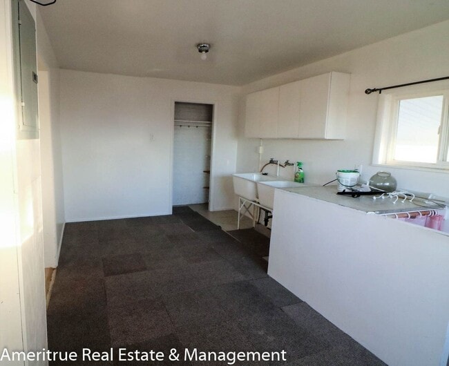 Building Photo - Charming 3 Bed 1 Bath Ranch Home in Rural ...