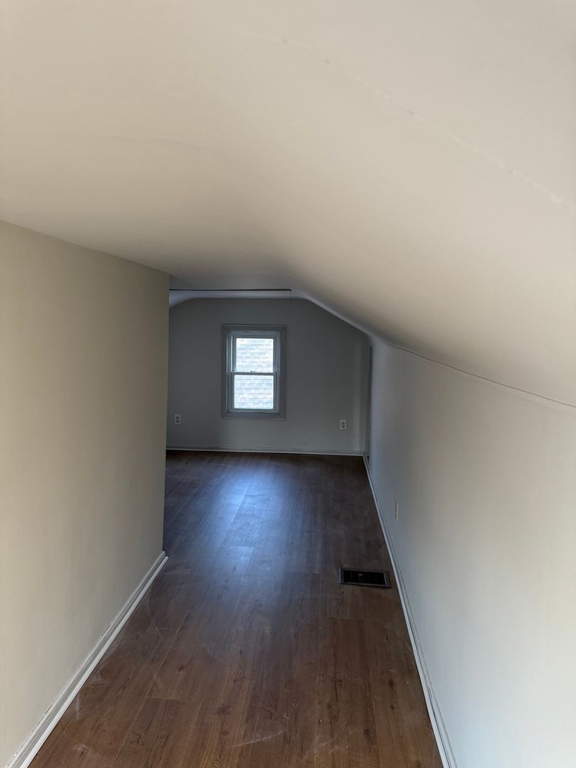 Building Photo - 26537 Brettonwoods St