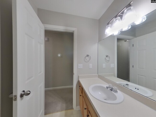 Building Photo - 538 Providence Crossing