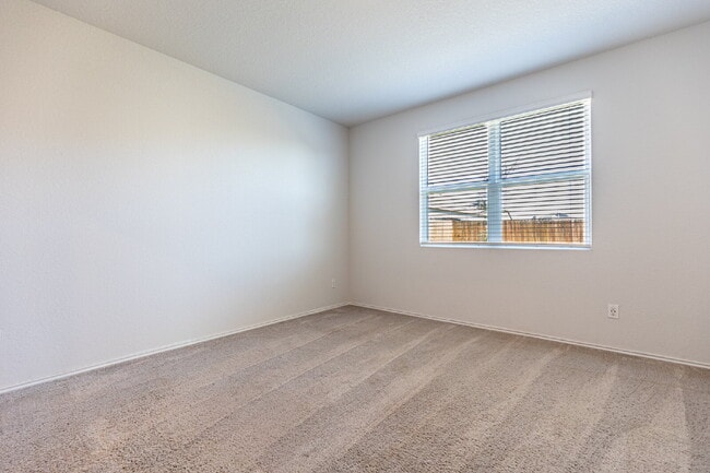 Building Photo - 5823 Hematite Rim