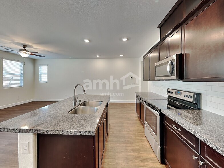 Building Photo - 9289 Baylee Bay Court