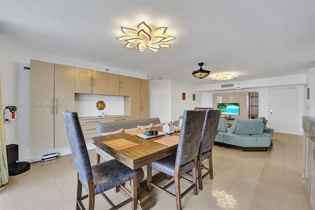 Building Photo - 3530 Mystic Pointe Dr