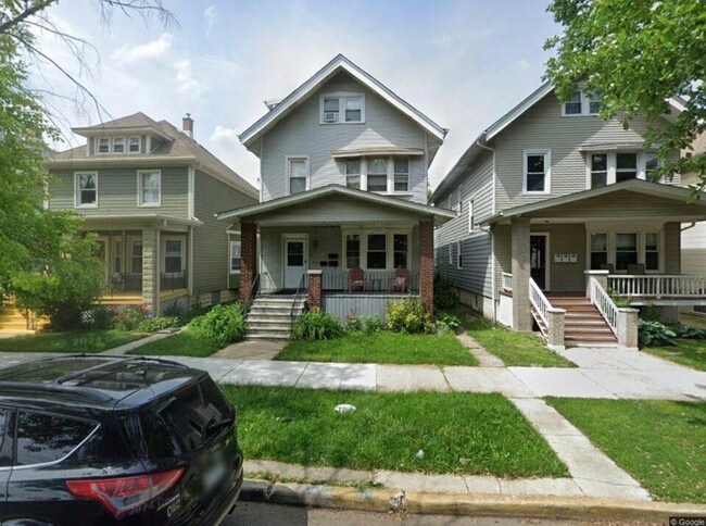 Building Photo - 4130 W Newport Ave
