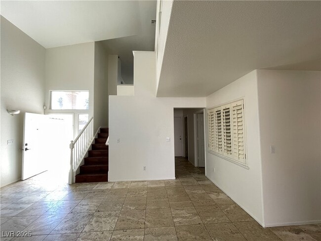 Building Photo - 4364 Mesa Hill Dr