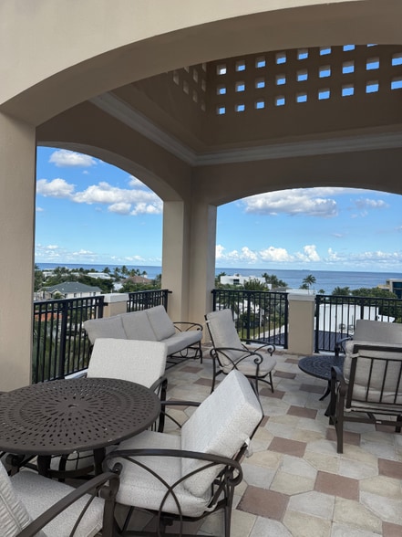 Primary Photo - 2401 N Ocean Blvd
