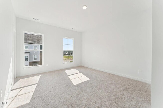 Building Photo - 1508 Village Hall Ln