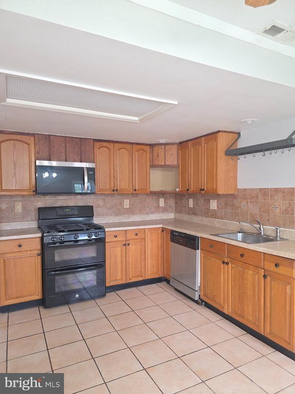 Building Photo - 51 Verdi Cir
