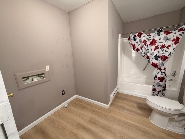 Building Photo - 199 Sheppard St