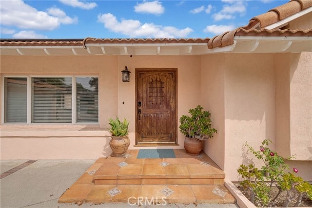 Building Photo - 1716 N Santa Anita Ave