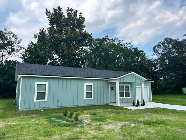 Building Photo - 2241 Parkin Rd