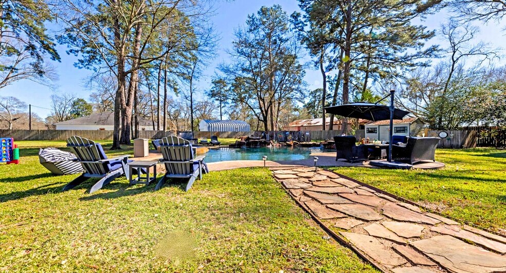 Building Photo - 9123 Kerr Dr