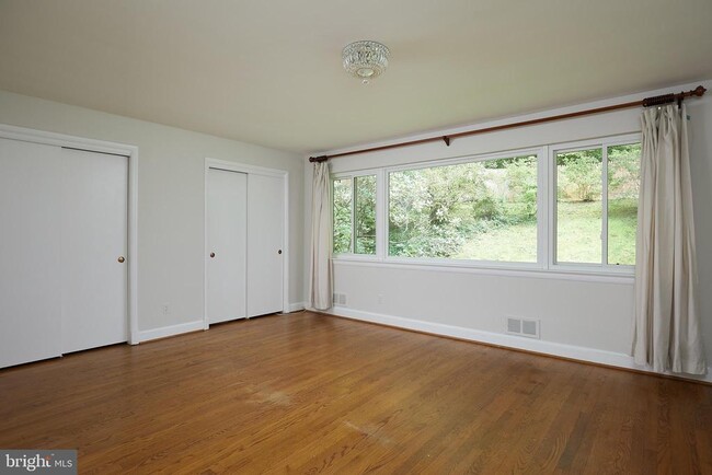 Building Photo - 6716 Tulip Hill Terrace