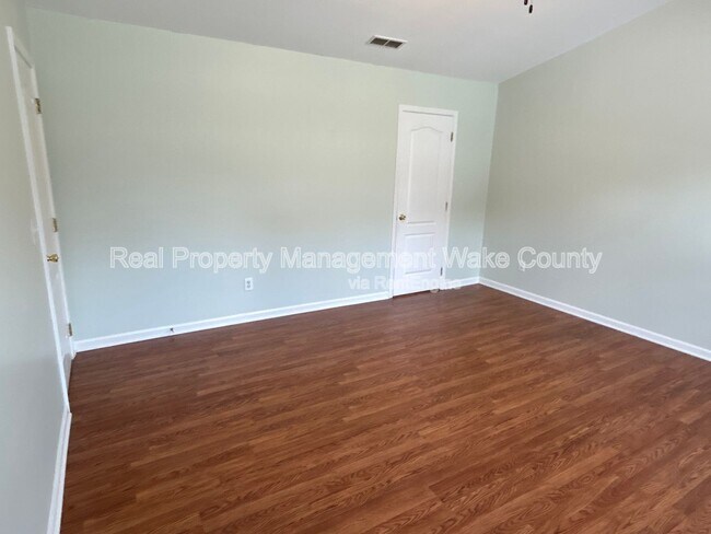 Building Photo - 4417 Crowfield Dr