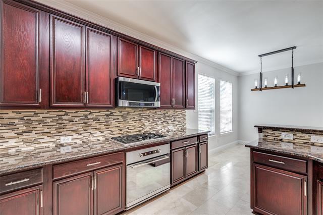 Building Photo - 7526 Greenvalley Ln