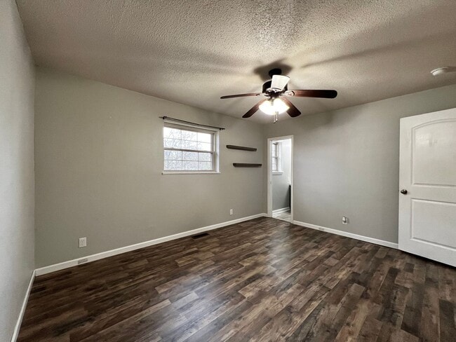 Building Photo - 895 Marion Anderson Rd