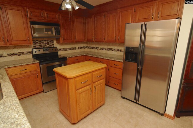 Building Photo - 1331 Camping Rd