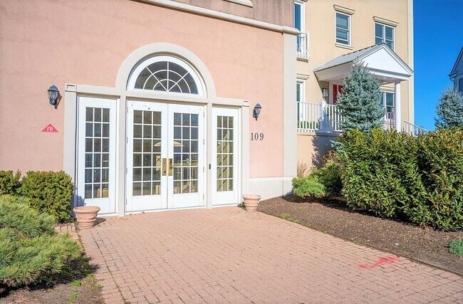 Building Photo - 109 Shearwater Ct E