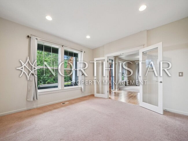 Building Photo - Move-In Ready Craftsman with Gourmet Kitchen, Bonus Room & Private Basketball Court