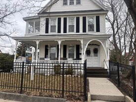 Building Photo - 20 Saratoga Ave