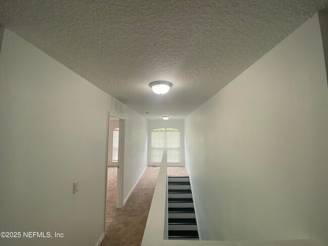 Building Photo - 11859 Lake Bend Cir
